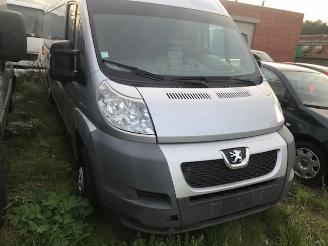 Salvage car Peugeot Boxer 2200cc - diesel + 6vit 2010/1