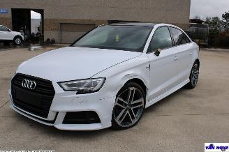 krockskadad bil auto Audi A3 SPORT 2020/2