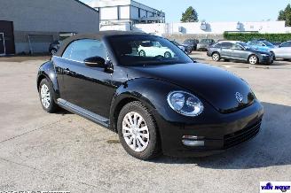 krockskadad bil auto Volkswagen Beetle 5C 2016/8
