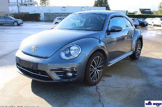 krockskadad bil auto Volkswagen Beetle SOUND 2017/4