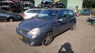 Renault Clio 2 2005 1.6 16v K4M Grijs TEJ47 onderdelen picture 1