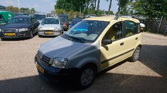 Salvage car Fiat Panda 2004 1.2i 188A4 geel 541 onderdelen 2004/8