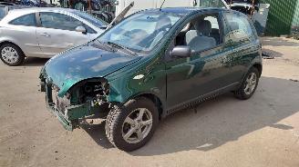 Toyota Yaris 1999 1.0  1SZFE Groen 6R4 onderdelen picture 1