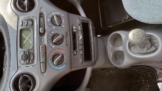 Toyota Yaris 1999 1.0  1SZFE Groen 6R4 onderdelen picture 16