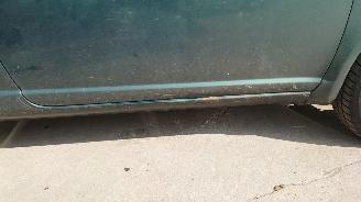 Toyota Yaris 1999 1.0  1SZFE Groen 6R4 onderdelen picture 8