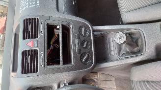 Volkswagen Golf 5 2004 1.4 FSI BKG bak FXQ blauw LC5F onderdelen picture 19