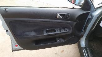 Volkswagen Passat B5 2002 1.9 TDI AWX FHN blauw LB5S onderdelen picture 12