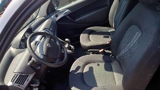 Lancia Ypsilon 2011 1.2i 169A4 Grijs 600 onderdelen picture 16