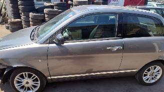 Lancia Ypsilon 2011 1.2i 169A4 Grijs 600 onderdelen picture 3