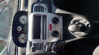 Lancia Ypsilon 2011 1.2i 169A4 Grijs 600 onderdelen picture 19