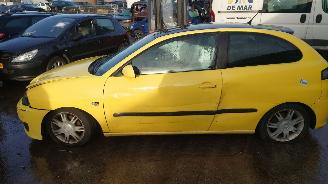 Seat Ibiza 6L 2004 1.4 16v BBY GRZ Geel LS1H onderdelen picture 2