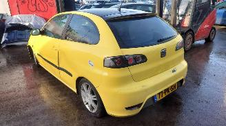 Seat Ibiza 6L 2004 1.4 16v BBY GRZ Geel LS1H onderdelen picture 3