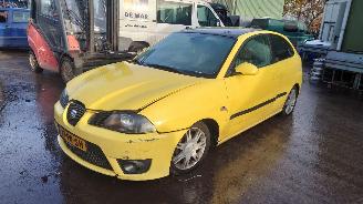 Seat Ibiza 6L 2004 1.4 16v BBY GRZ Geel LS1H onderdelen picture 1