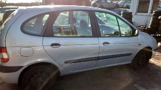 Renault Mégane Scénic 2000 1.6 16v K4M Zilver MV632 onderdelen picture 6