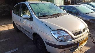 Renault Mégane Scénic 2000 1.6 16v K4M Zilver MV632 onderdelen picture 8