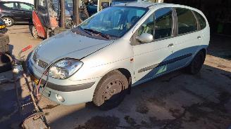 Unfallwagen Renault Mégane Scénic 2000 1.6 16v K4M Zilver MV632 onderdelen 2000/6