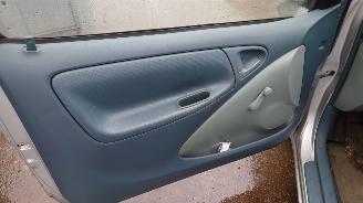 Toyota Yaris 1999 1.0 16v 1SZFE Zilver 199 onderdelen picture 11