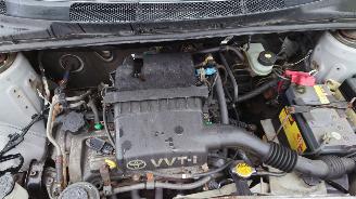 Toyota Yaris 1999 1.0 16v 1SZFE Zilver 199 onderdelen picture 9