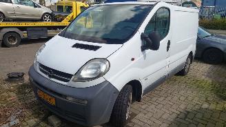 Uttjänta bilar auto Opel Vivaro 2002 1.9 Di F9Q M77 Wit onderdelen 2002/10
