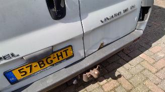 Opel Vivaro 2002 1.9 Di F9Q M77 Wit onderdelen picture 4
