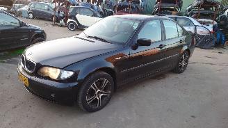 Salvage car BMW 3-serie E46 316i N42B18A Zwart 475 onderdelen 2003/10