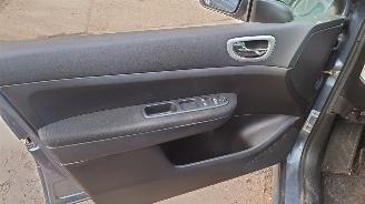 Peugeot 307 2007 1.6 16v NFU Grijs EZW onderdelen picture 10