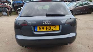 Audi A4 Avant 2005 2.5 TDI BDG HEK Grijs LX7Z onderdelen picture 5