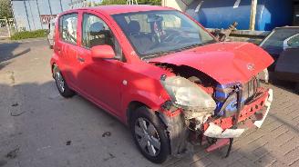 Daihatsu Sirion 2 2006 1.3 16v K3VE Rood R40 onderdelen picture 6