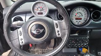 Mini One 2003 1.6 16v W10B16A Zwart 668 onderdelen picture 16