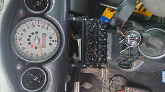 Mini One 2003 1.6 16v W10B16A Zwart 668 onderdelen picture 17