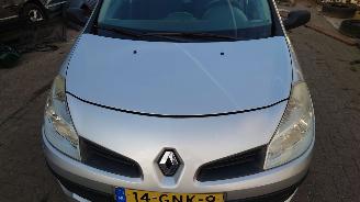 Renault Clio 2008 1.2 16v D4F Zilver TED69 onderdelen picture 10