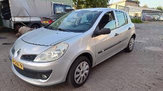 Renault Clio 2008 1.2 16v D4F Zilver TED69 onderdelen picture 1