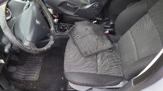 Peugeot 207 2009 1.4 VTI 8FS Zilver EZR onderdelen picture 11