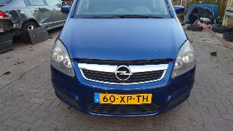 Opel Zafira 2007 1.9 CDTI Z19DT Blauw Z21B onderdelen picture 8