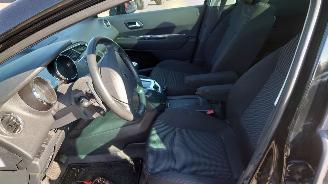 Peugeot 5008 2010 1.6 HDI 9HZ Zwart KTVD onderdelen picture 18