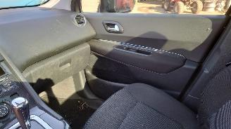 Peugeot 5008 2010 1.6 HDI 9HZ Zwart KTVD onderdelen picture 22