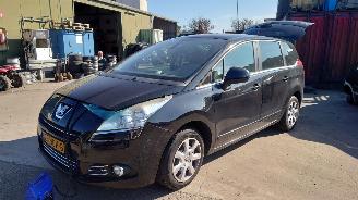 uszkodzony samochody osobowe Peugeot 5008 2010 1.6 HDI 9HZ Zwart KTVD onderdelen 2010/8