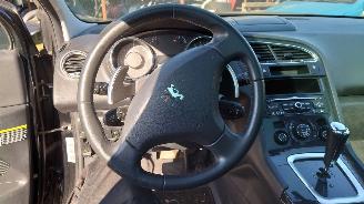 Peugeot 5008 2010 1.6 HDI 9HZ Zwart KTVD onderdelen picture 23