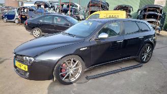 Coche siniestrado Alfa Romeo 159 2008 1.9 JTDM 939A2 Zwart 876 onderdelen 2008/11