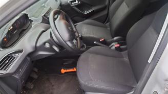 Peugeot 208 2014 1.0 12v Vti ZM01 Wit EWP onderdelen picture 13