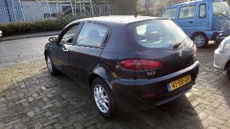 Alfa Romeo 147 2005 1.6 16v AR37203 Zwart 846/A onderdelen picture 5