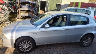 Alfa Romeo 147 2007 2.0 16v AR32310 Zilver 565/A onderdelen picture 2