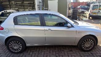 Alfa Romeo 147 2007 2.0 16v AR32310 Zilver 565/A onderdelen picture 6