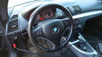BMW 1-serie E81 2008 318i N43B20A Zwart 475 onderdelen picture 24
