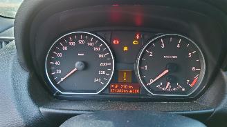 BMW 1-serie E81 2008 318i N43B20A Zwart 475 onderdelen picture 25