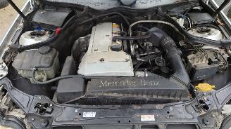 Mercedes C-klasse 2002 C180 111951 Grijs 744 onderdelen picture 10