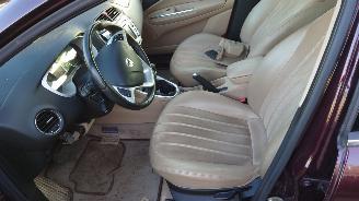 Lancia Delta 844 2012 1.6D 844A3 Rood 150 onderdelen picture 15