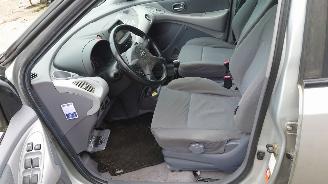 Nissan Almera-tino 2003 1.8 16v QG18 Zilver KL0 onderdelen picture 14
