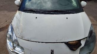 Citroën DS3 2013 1.2 12v HMZ Wit EWP onderdelen picture 13