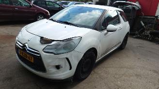Avarii autoturisme Citroën DS3 2013 1.2 12v HMZ Wit EWP onderdelen 2013/8